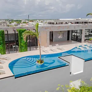Lil Town , Playa del Carmen Mexico