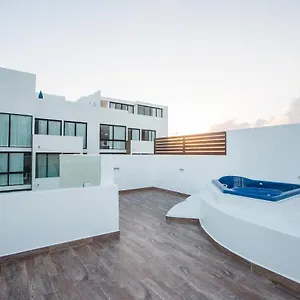 Penthouses & In Pdc! 2 & 1 Bedroom Units Close To The 5th Av , Playa del Carmen Mexico
